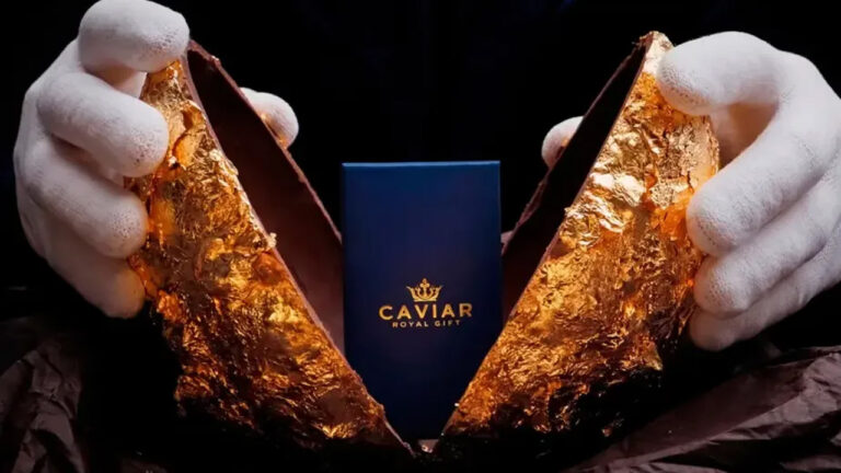 Caviar Hadirkan Kejutan Mewah, Telur Cokelat Berisi Ponsel Premium
